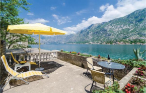 One-Bedroom Holiday Home in Kotor